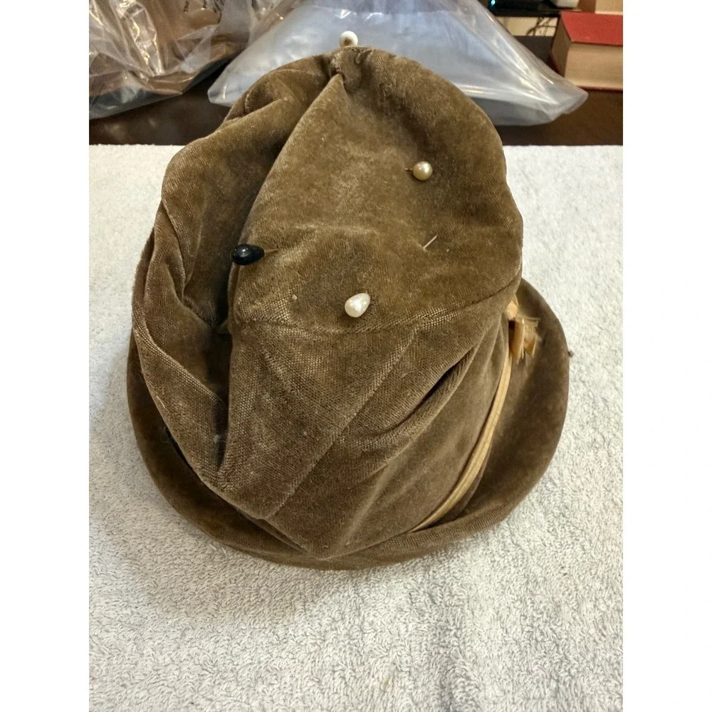 Vintage 1920s Brown Velvet Cloche Hat Embroidered Floral Flapper w/ Pins